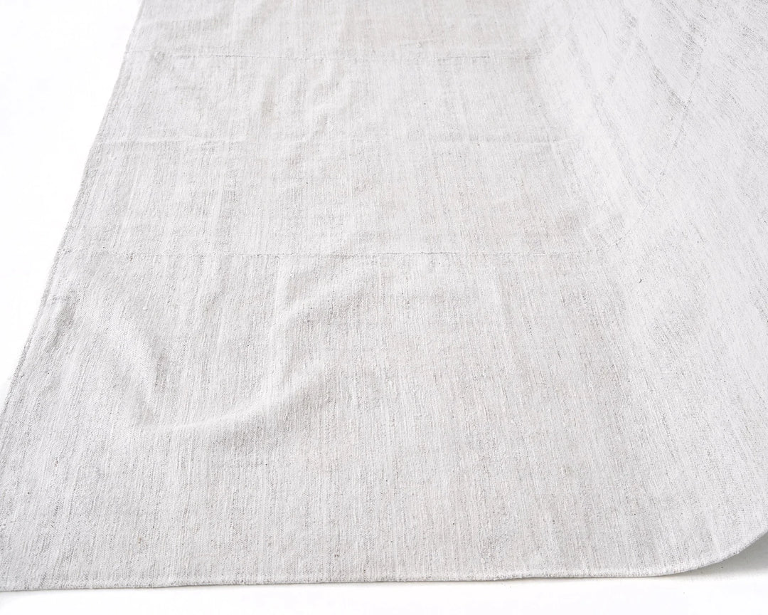 White Kilim Rug 5' 7" x 8' 11" | No. VR36197