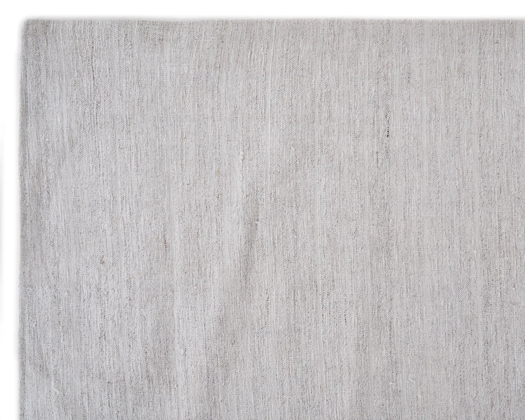 White Kilim Rug 5' 7" x 8' 11" | No. VR36197