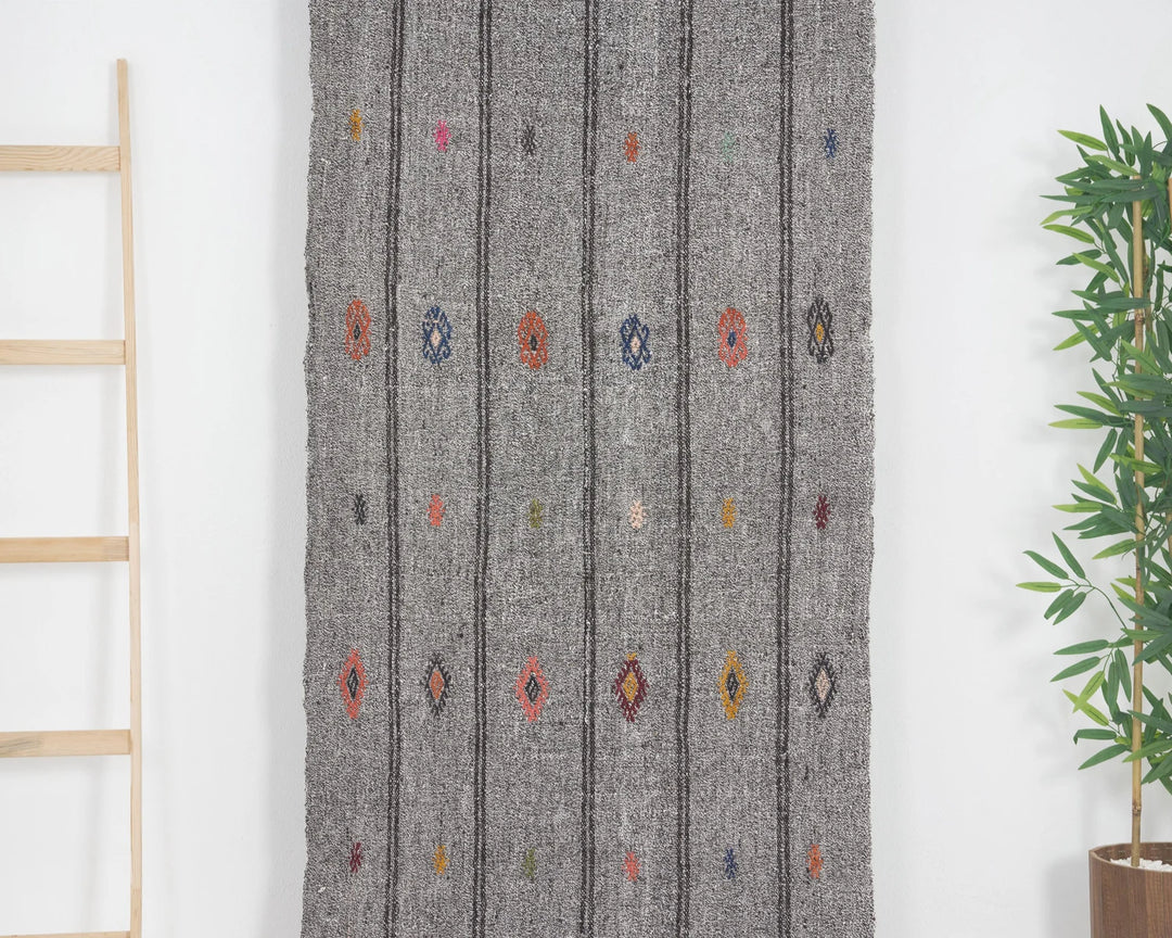 Gray Runner Rug 2' 11" x 16' 5" | No. VR36305