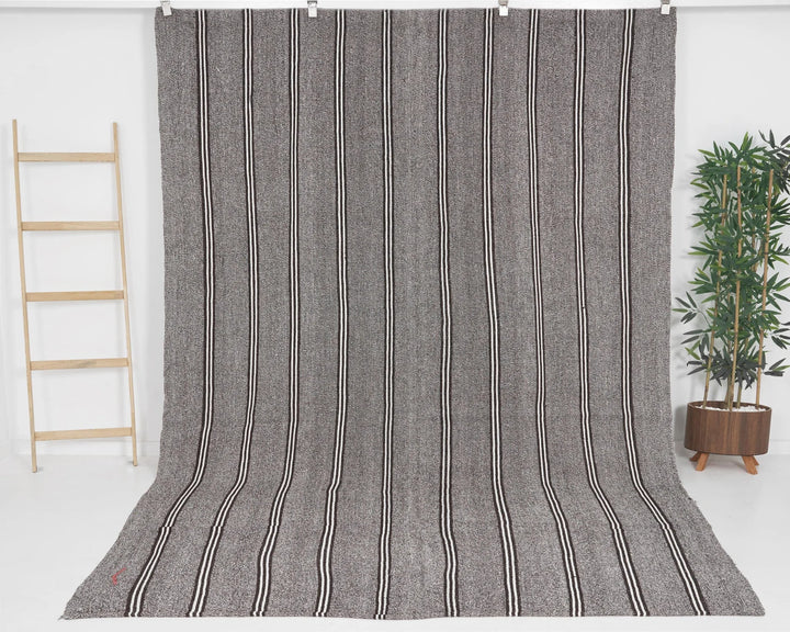 Gray Turkish Kilim Rug 6' 11" x 10' 6" Flat-Weave | No. VR36469