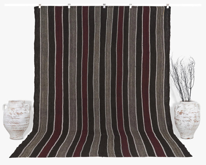 Brown Kilim Rug 7' 5" x 9' 10" | No. VR36591