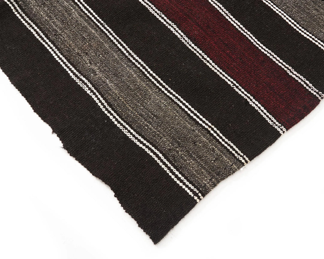 Brown Kilim Rug 7' 5" x 9' 10" | No. VR36591