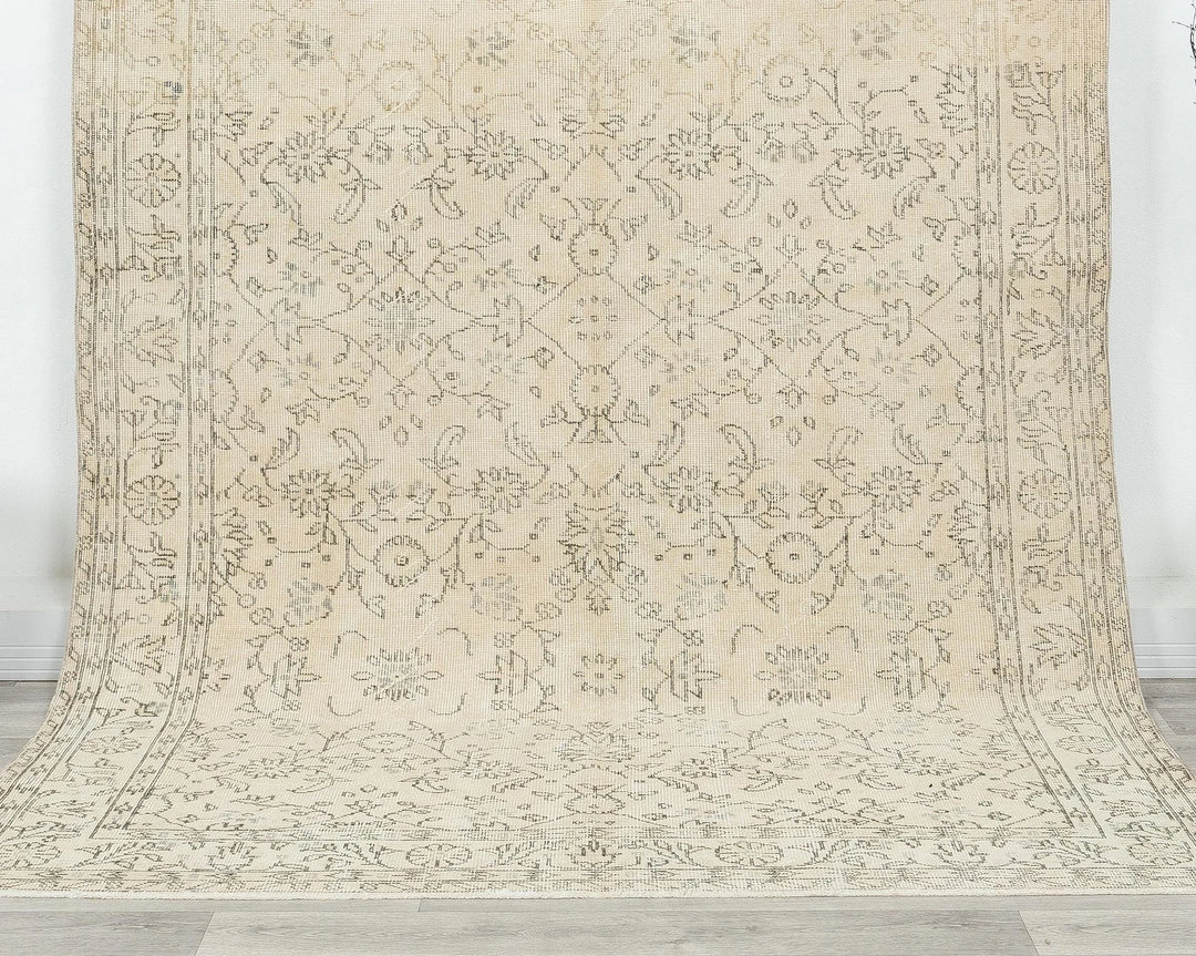 Beige Turkish Oushak Rug 5' 8" x 9' Hand-Knotted | No. VR36818