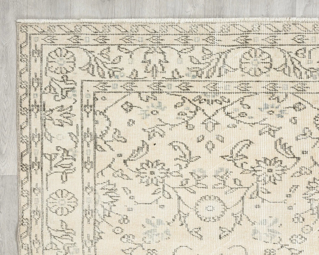 Beige Turkish Oushak Rug 5' 8" x 9' Hand-Knotted | No. VR36818