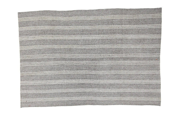 Kilim Rug 5' 7" x 8' | No. VR36875
