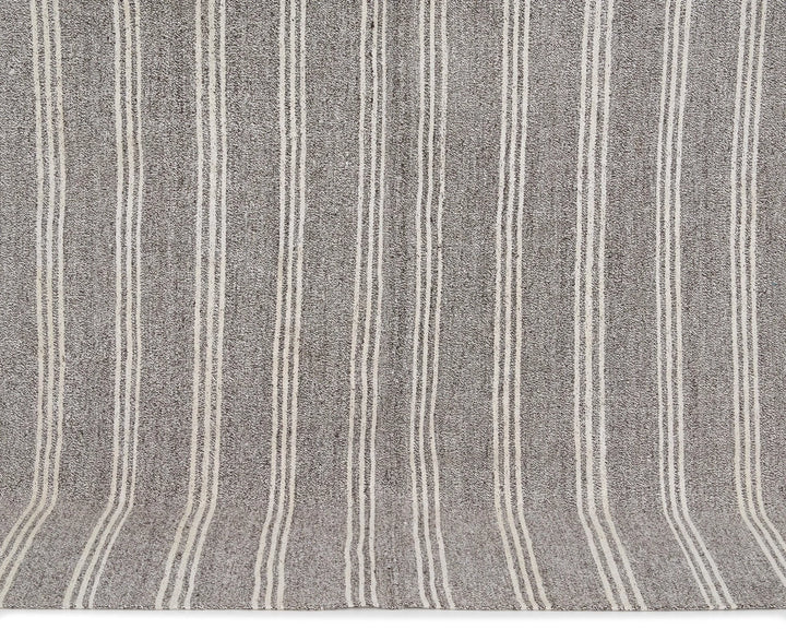 Kilim Rug 5' 7" x 8' | No. VR36875