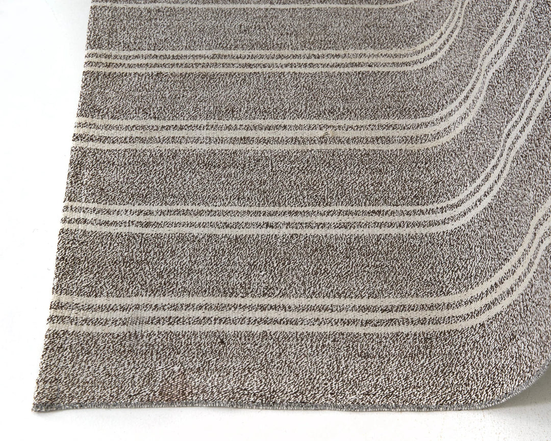 Kilim Rug 5' 7" x 8' | No. VR36875