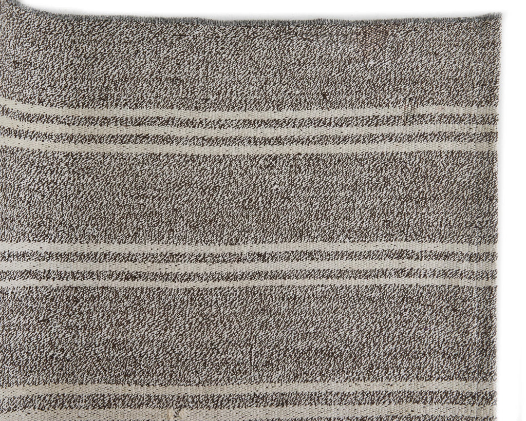 Kilim Rug 5' 7" x 8' | No. VR36875