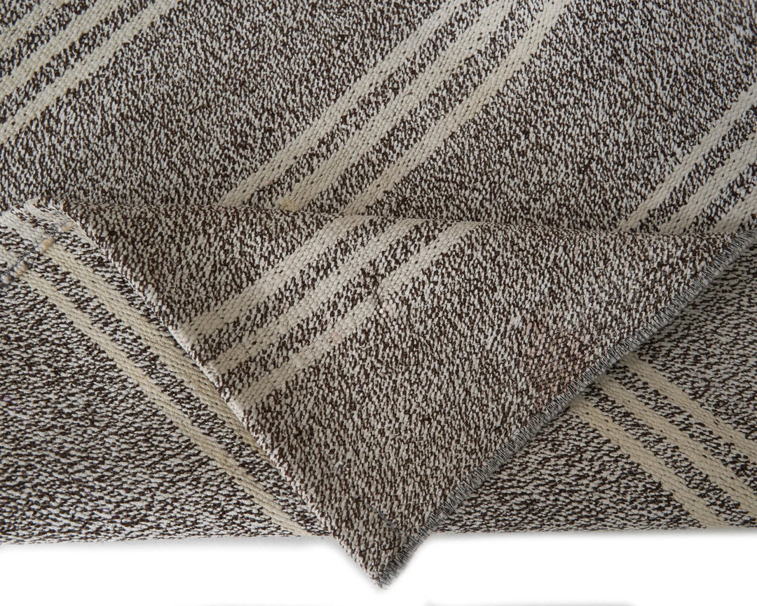 Kilim Rug 5' 7" x 8' | No. VR36875