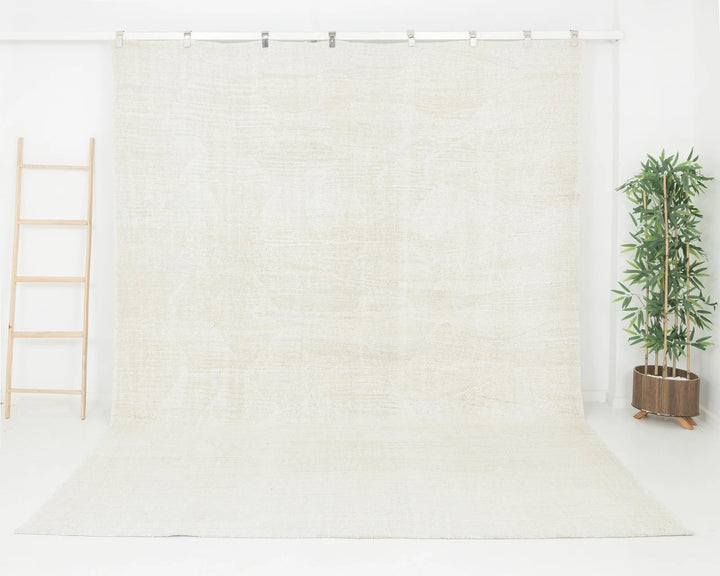 White Turkish Kilim Rug 8' 4" x 10' 11" Flat-Weave | No. VR36973