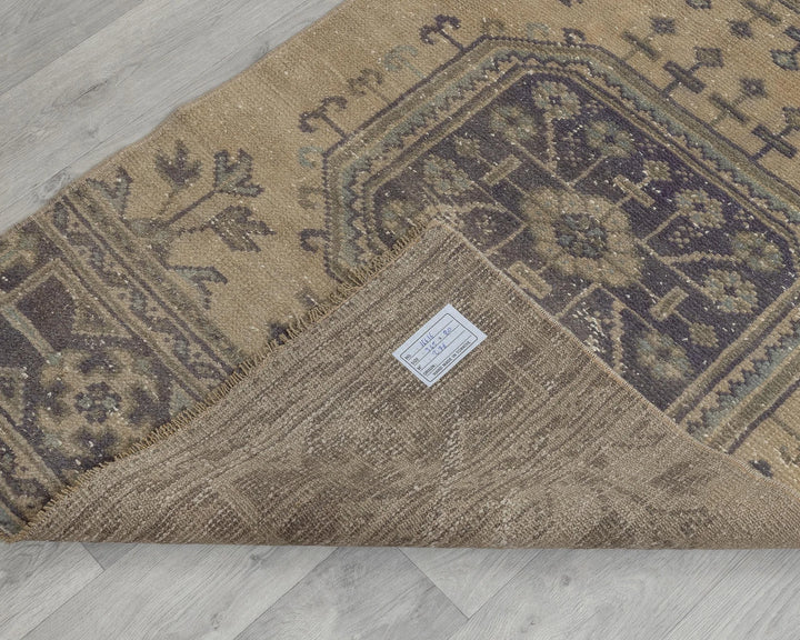 Multicolor Turkish Oushak Rug 2'7" x 11'4" Hand-Knotted texture