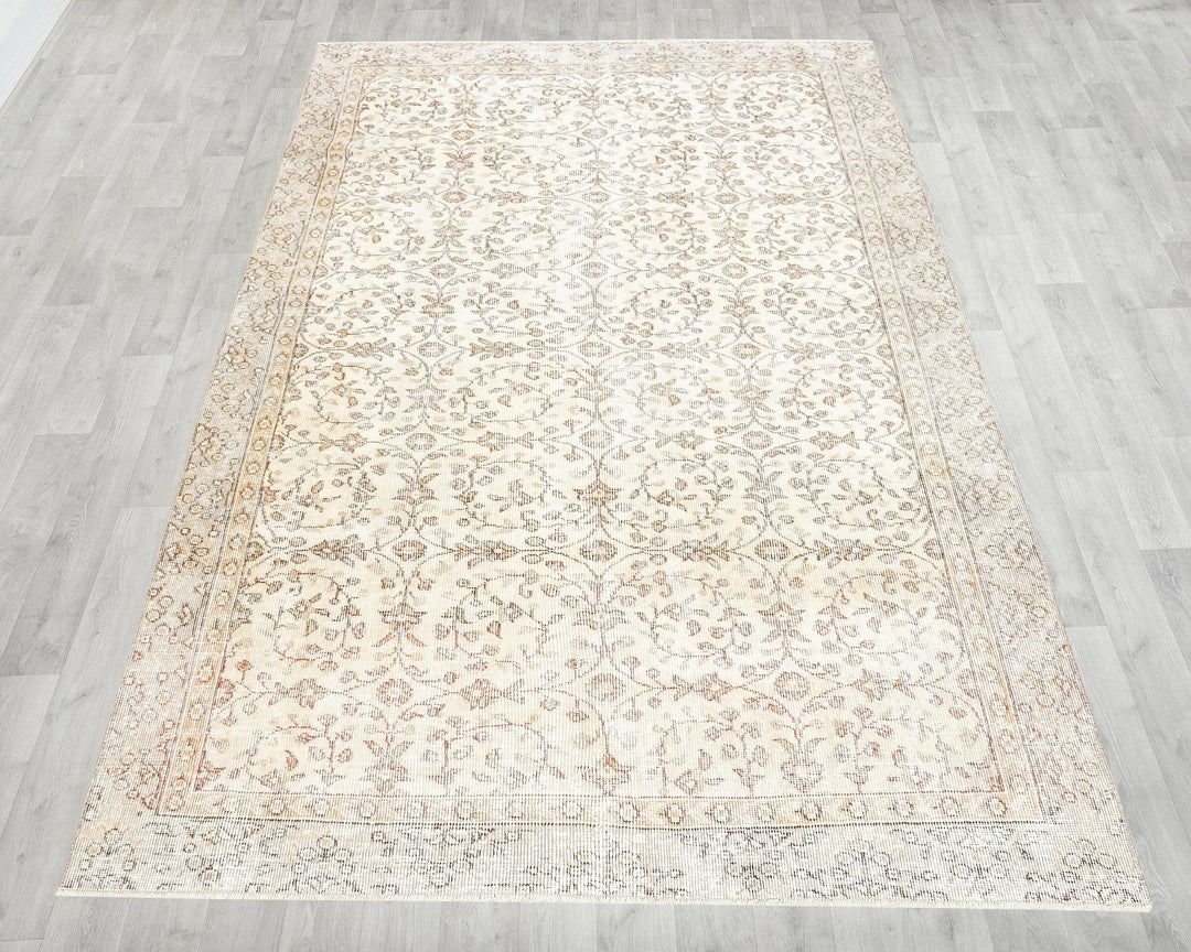 Beige Turkish Oushak Rug 5' x 7' 4" Hand-Knotted view 9