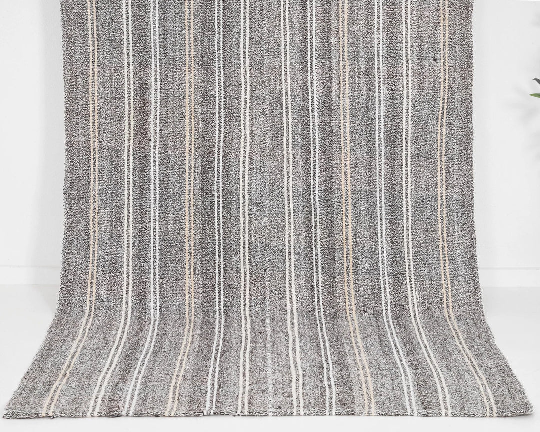 Gray Kilim Rug 4' 7" x 9' 4" | No. VR38029