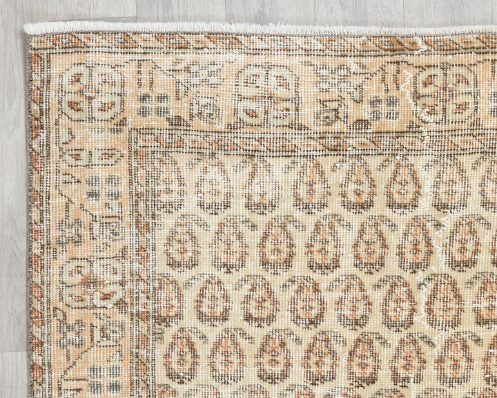 Beige Oushak Rug 3' 9" x 6' 9" | No. VR38507