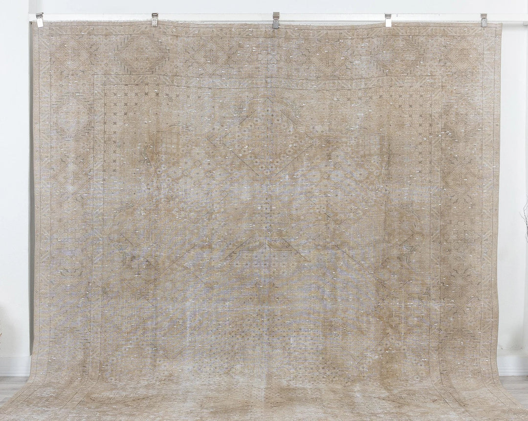 Beige Turkish Oushak Rug 9' x 12' 9" Hand-Knotted detail