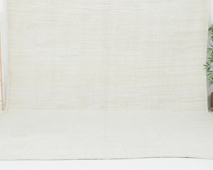 White Turkish Kilim Rug 12' 6" x 9' 11" Flat-Weave | No. VR38835