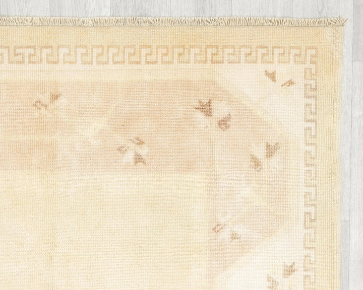 Beige Turkish Oushak Rug 4' x 6' 9" Hand-Knotted | No. VR38860
