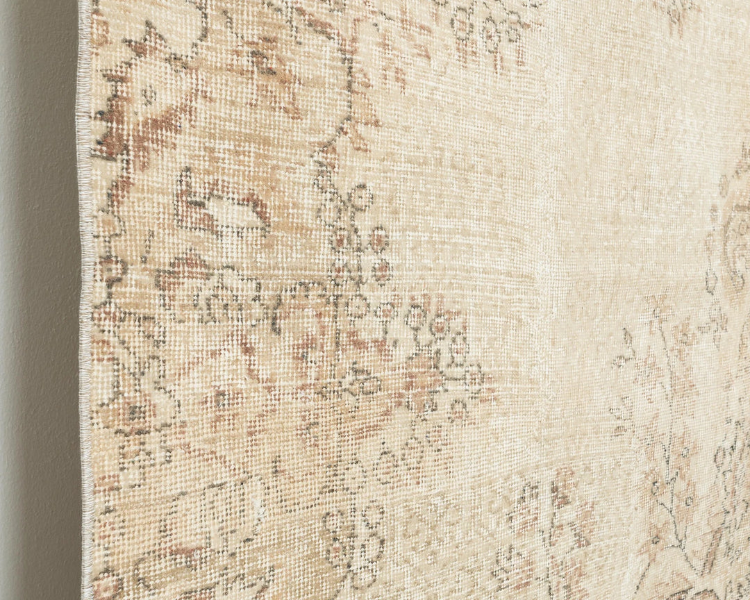 Beige Turkish Oushak Rug 6'9" x 9'10" Hand-Knotted close-up