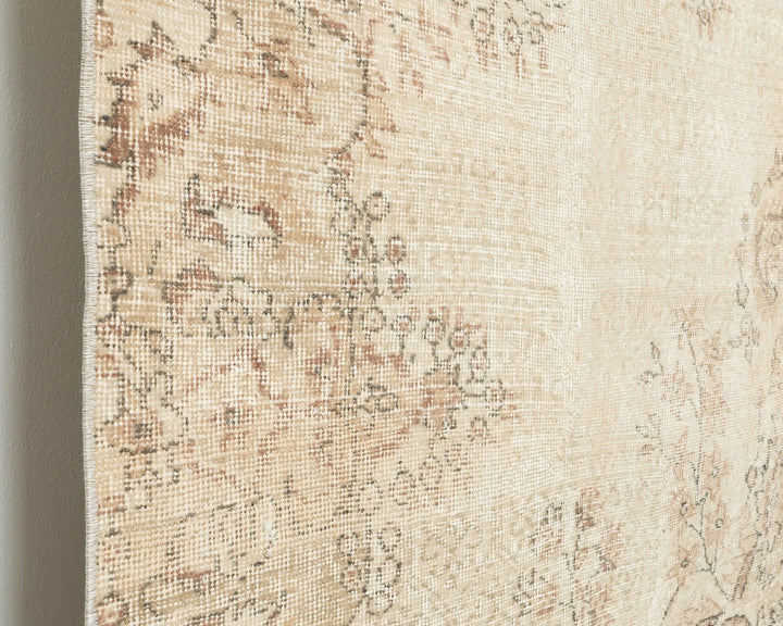 Beige Turkish Oushak Rug 6'9" x 9'10" Hand-Knotted close-up