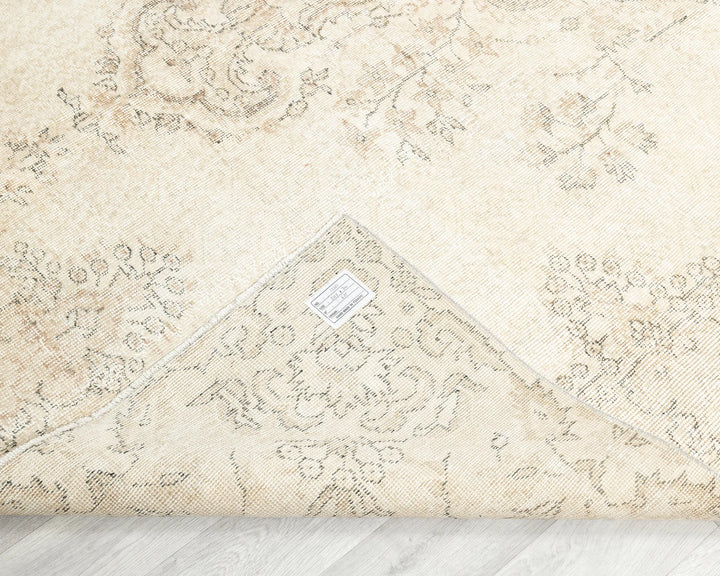 Beige Turkish Oushak Rug 6'9" x 9'10" Hand-Knotted texture