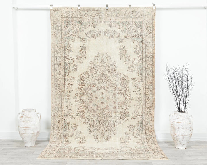 Beige Turkish Oushak Rug 8' 11" x 5' 4" Hand-Knotted | No. VR39429