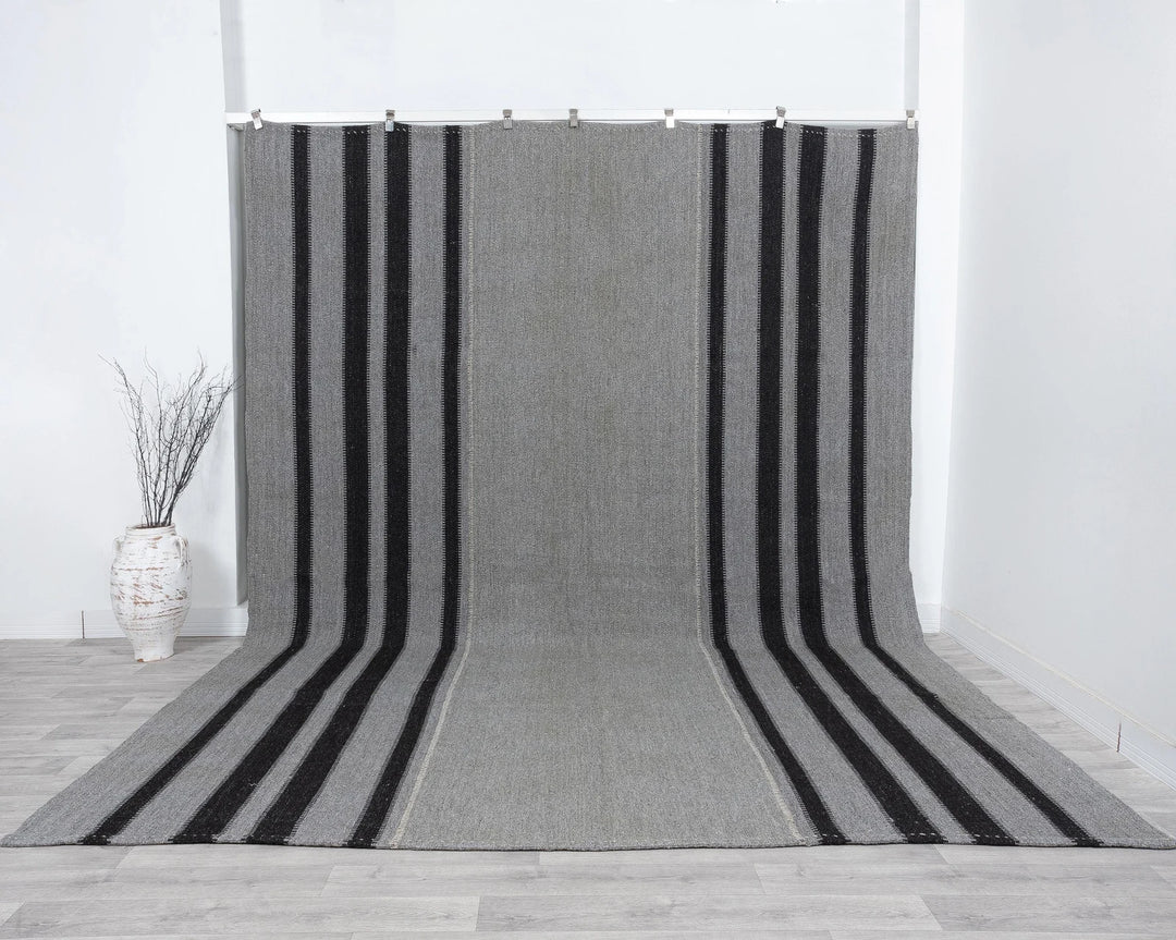 Gray Kilim Rug 9' 10" x 12' | No. VR39586