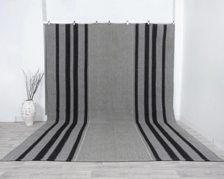 Gray Kilim Rug 9' 10" x 12' | No. VR39586