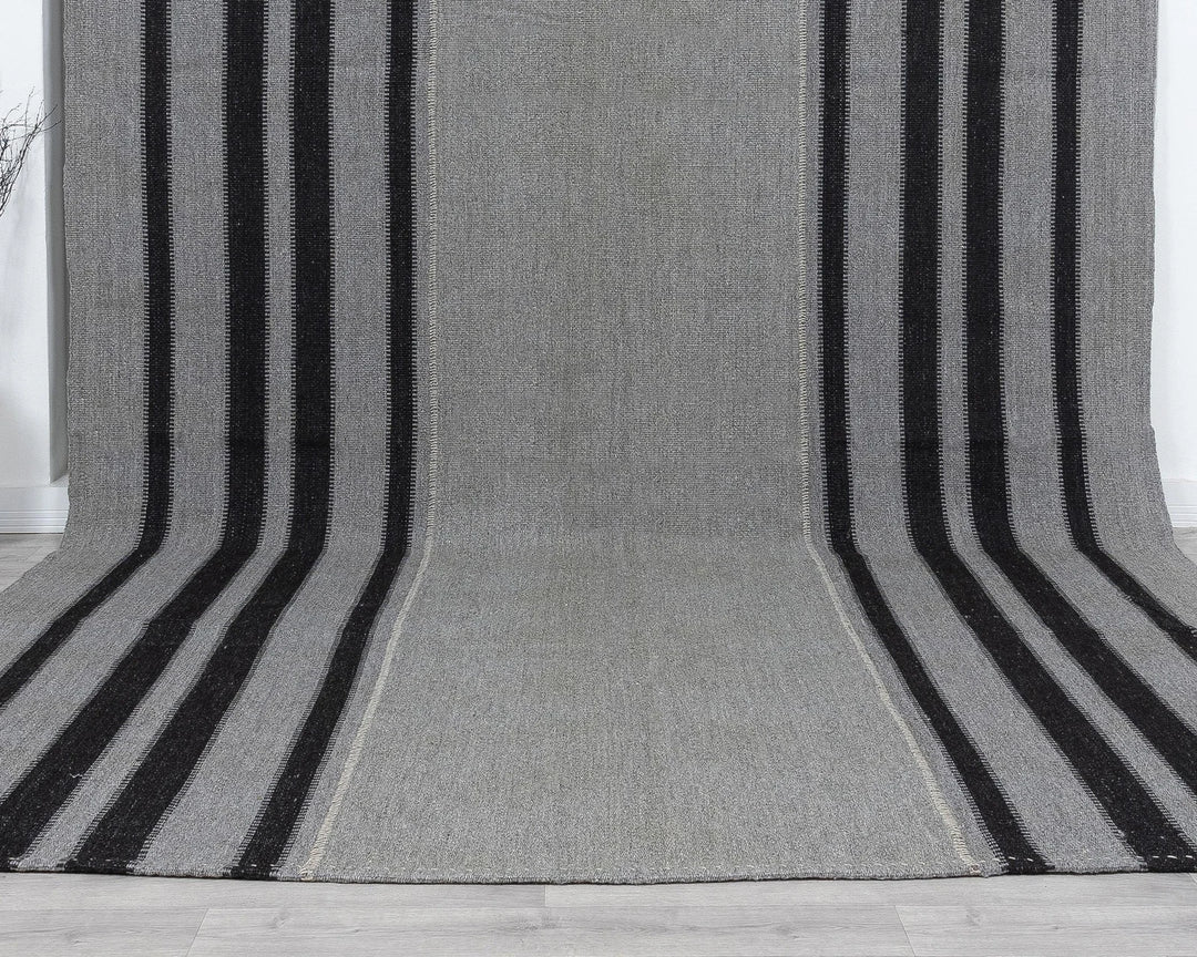 Gray Kilim Rug 9' 10" x 12' | No. VR39586