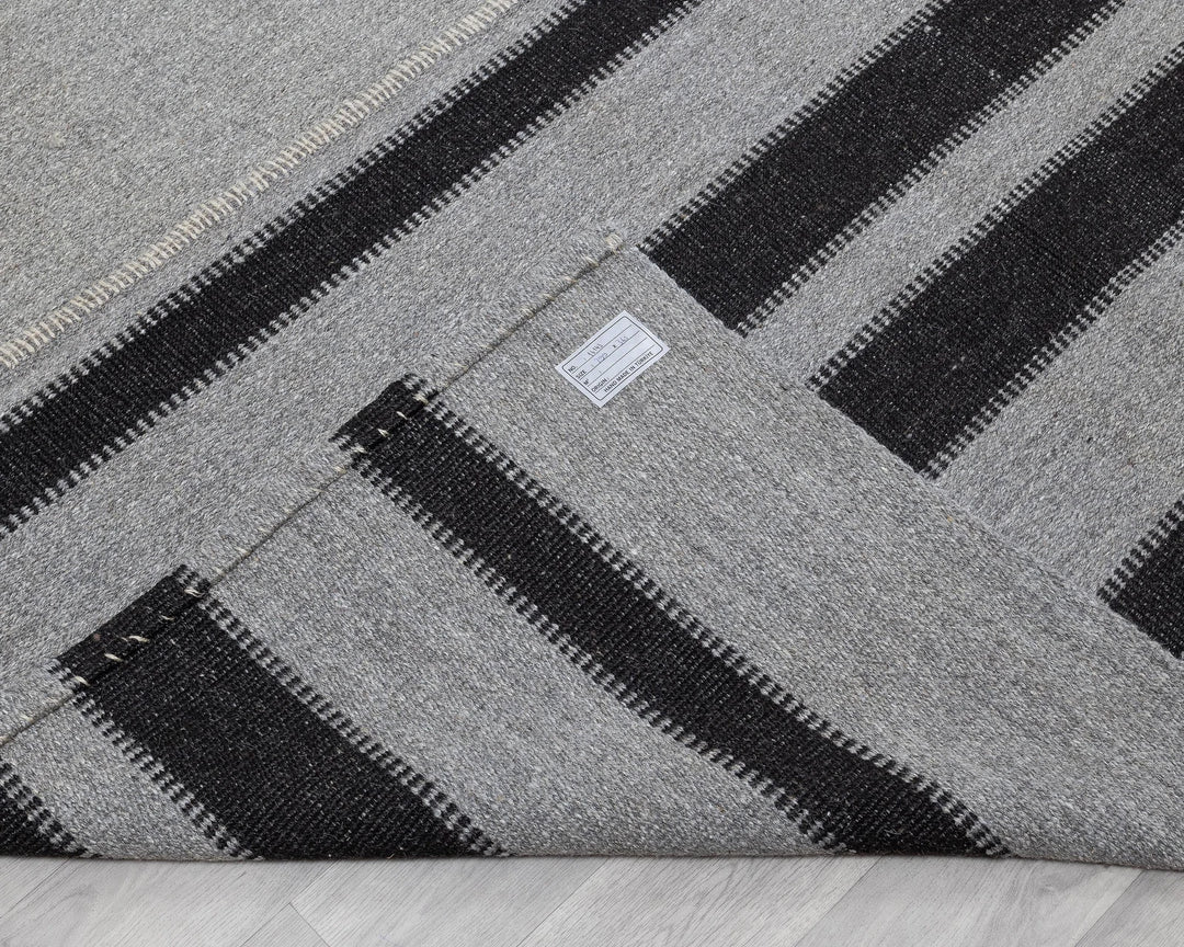 Gray Kilim Rug 9' 10" x 12' | No. VR39586