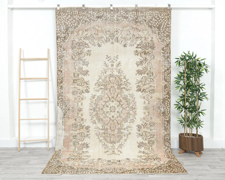 Beige Turkish Oushak Rug 5'7" x 9'4" Hand-Knotted | No. VR39655