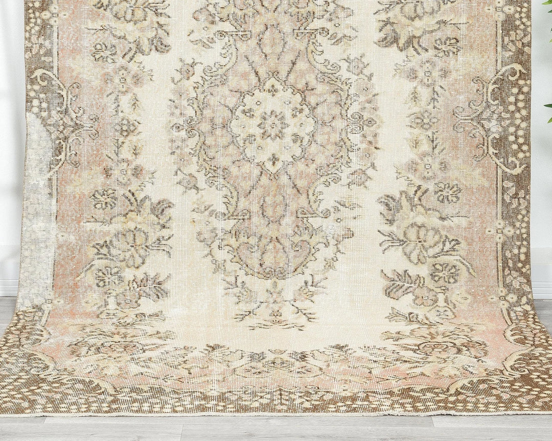 Beige Turkish Oushak Rug 5'7" x 9'4" Hand-Knotted | No. VR39655