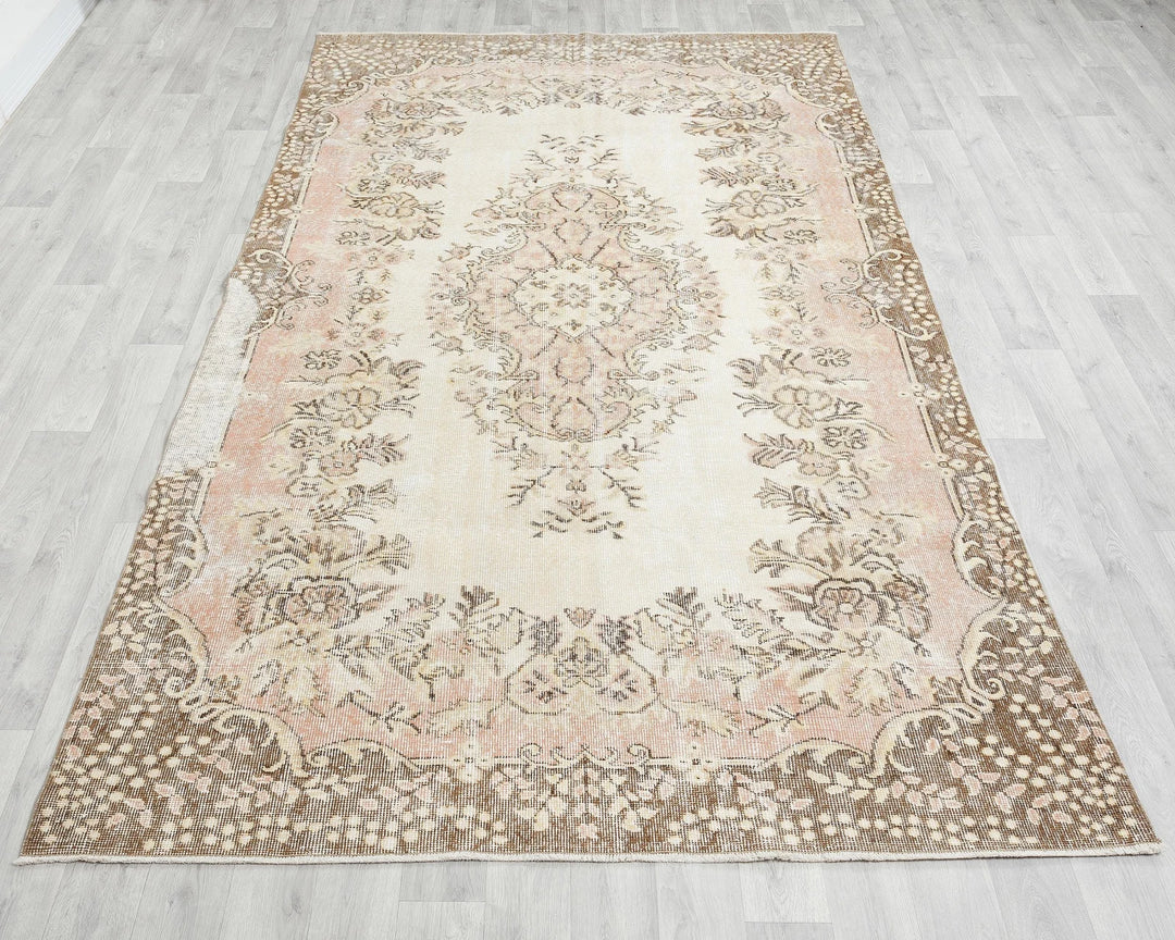 Beige Turkish Oushak Rug 5'7" x 9'4" Hand-Knotted | No. VR39655