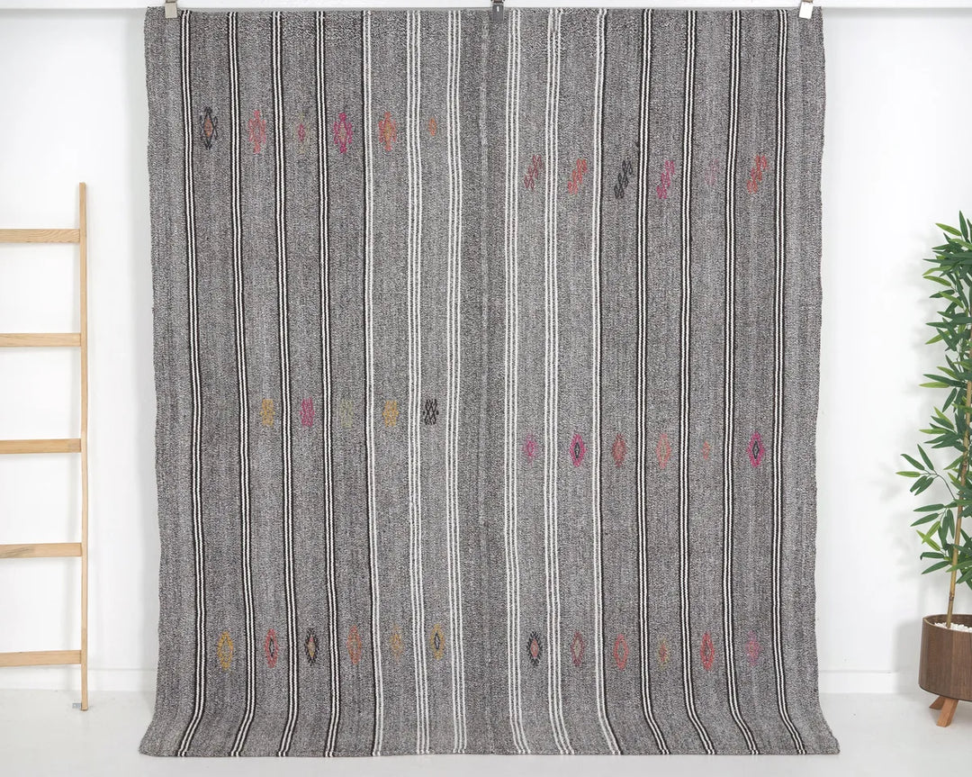 Gray Turkish Kilim Rug 6' 1" x 7' 4" Flat-Weave | No. VR39816