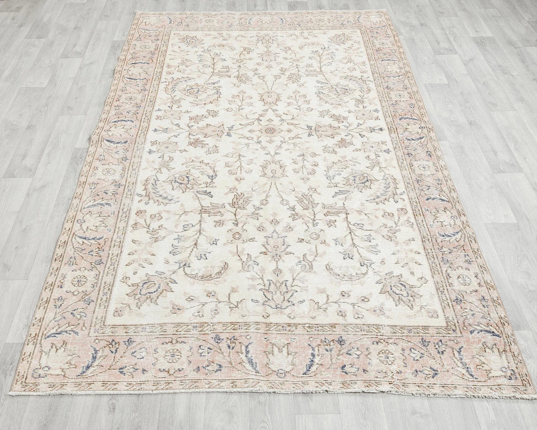 Beige Turkish Oushak Rug 8' 2" x 4' 11" Hand-Knotted | No. VR39942