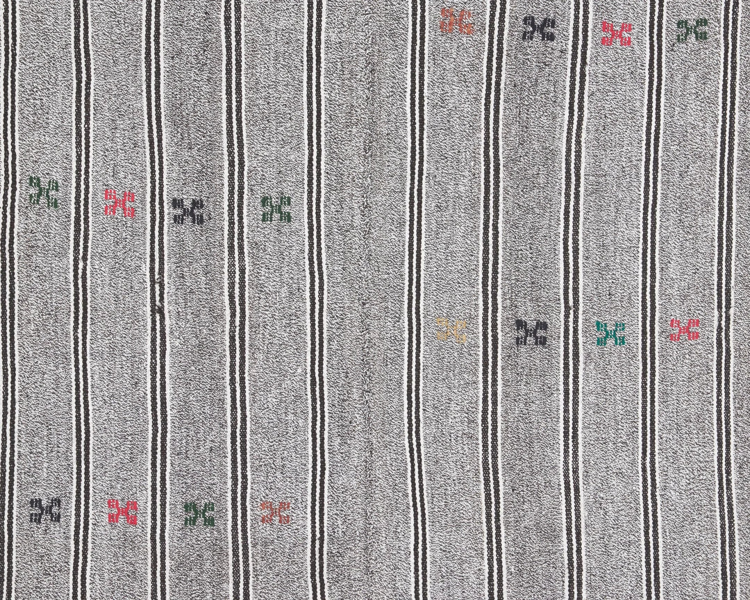 Gray Turkish Kilim Rug 5' 5" x 6' 9" Flat-Weave | No. VR40170