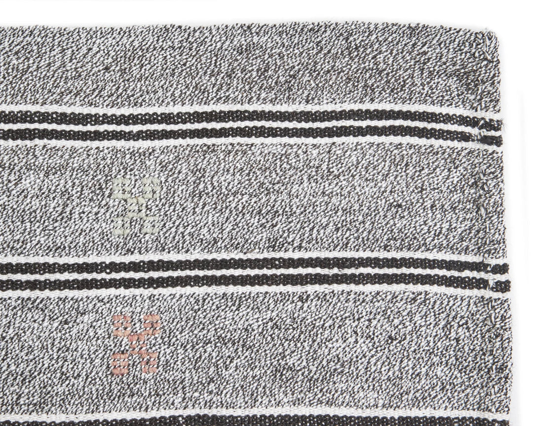 Gray Turkish Kilim Rug 5' 5" x 6' 9" Flat-Weave | No. VR40170