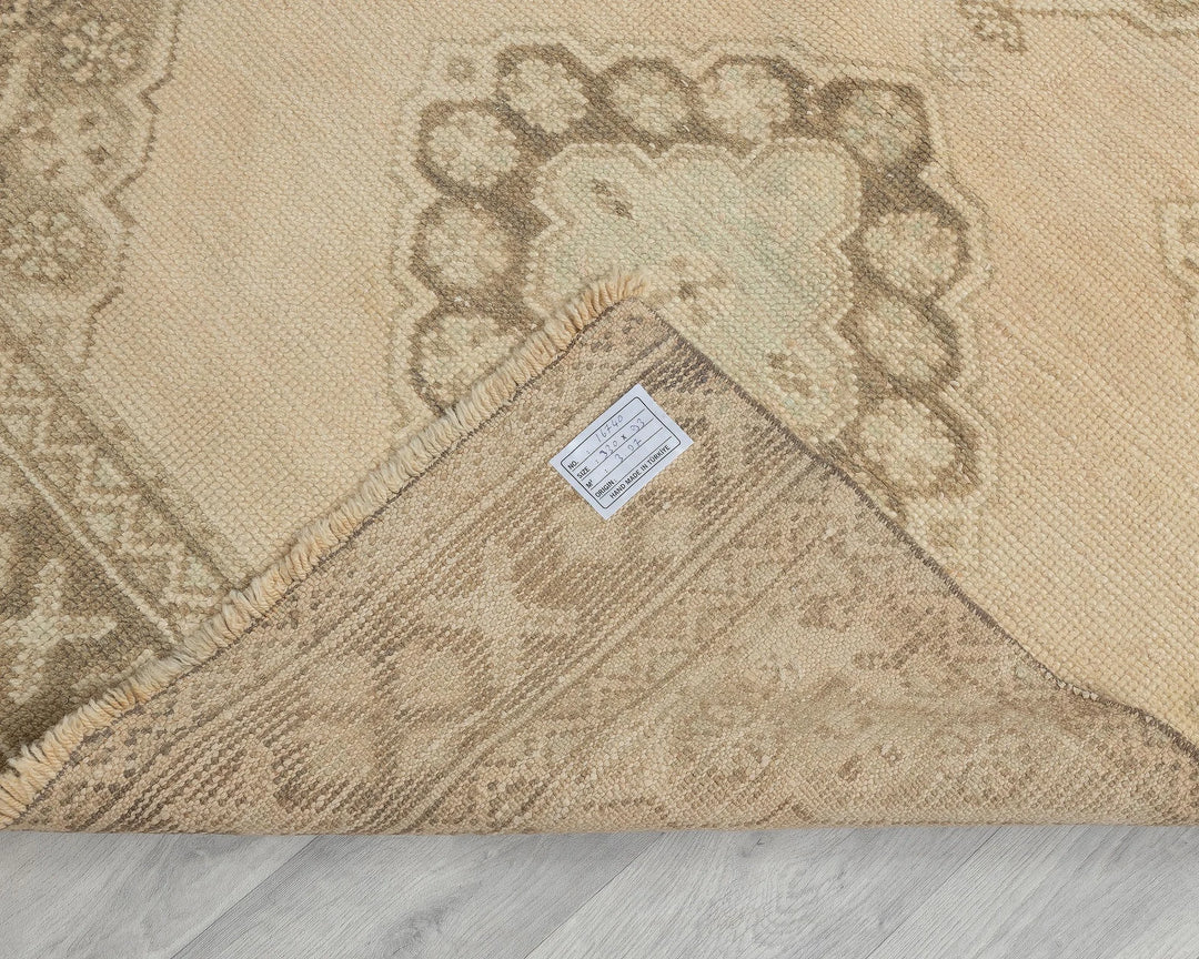 Beige Turkish Oushak Rug 3' 1" x 10' 10" Hand-Knotted texture
