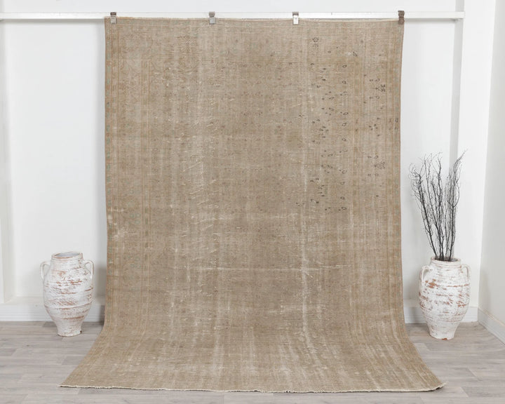 Beige Turkish Oushak Rug 6' 7" x 9' 7" Hand-Knotted | No. VR41095
