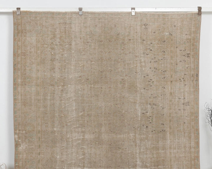 Beige Turkish Oushak Rug 6' 7" x 9' 7" Hand-Knotted | No. VR41095