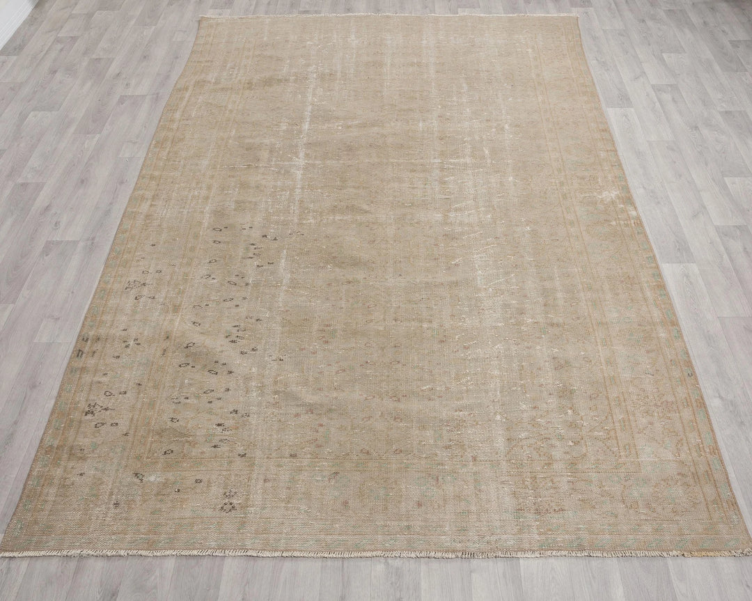 Beige Turkish Oushak Rug 6' 7" x 9' 7" Hand-Knotted | No. VR41095