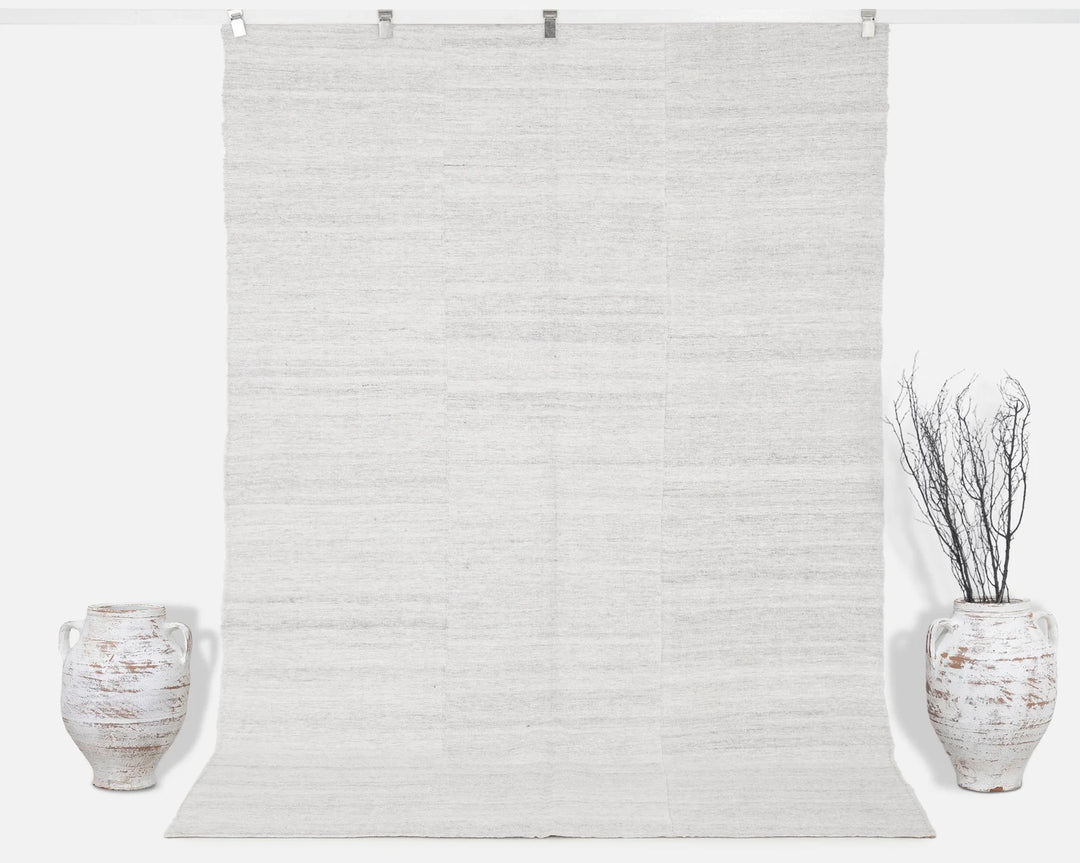 White Kilim Rug 6' 1" x 8' 5" | No. VR41580