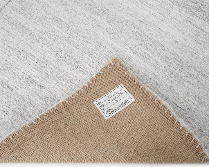 White Kilim Rug 6' 1" x 8' 5" | No. VR41580