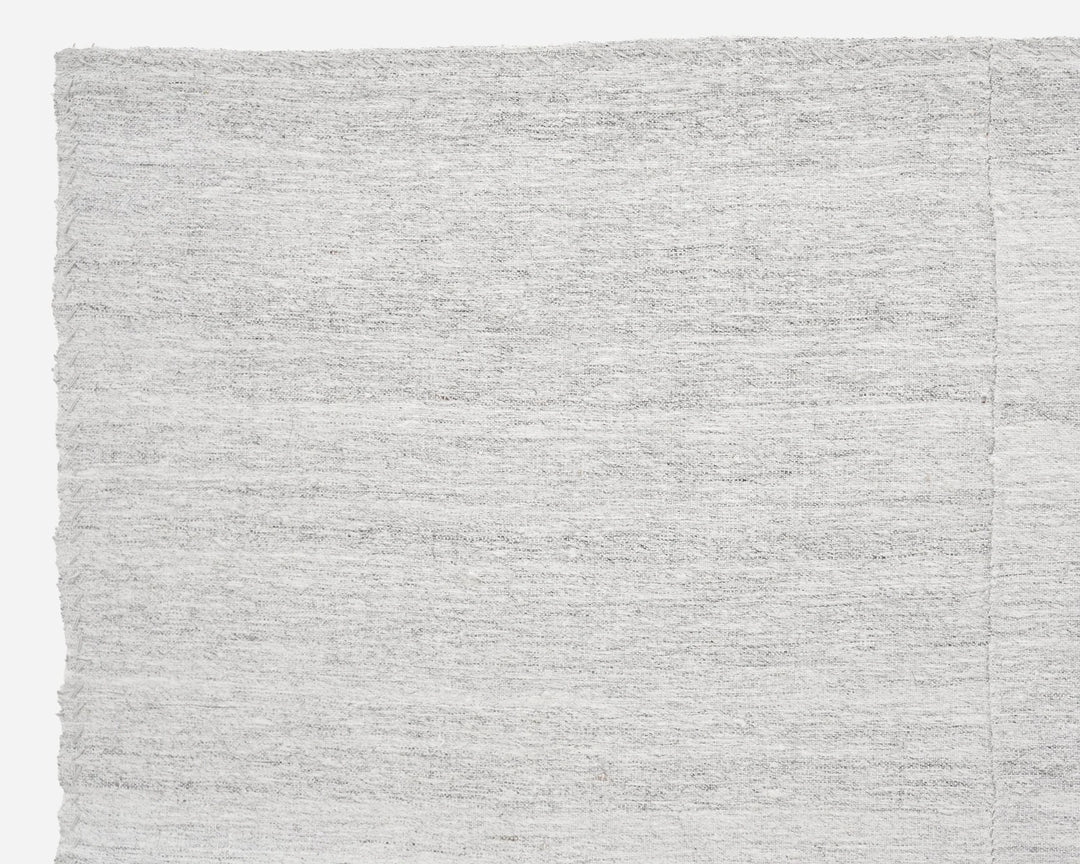 White Kilim Rug 6' 1" x 8' 5" | No. VR41580