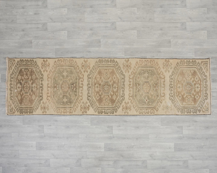Runner Rug 2' 8" x 9' 7" | No. VR41671