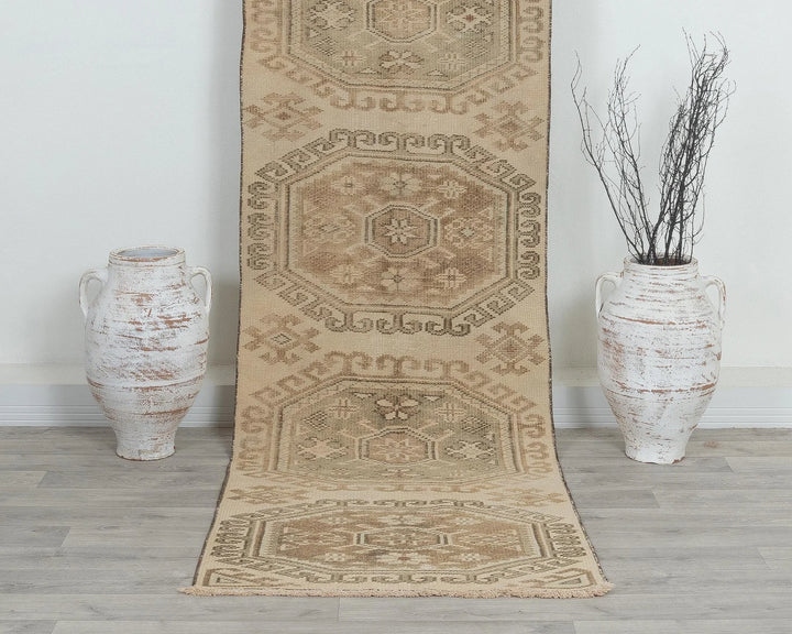 Runner Rug 2' 8" x 9' 7" | No. VR41671