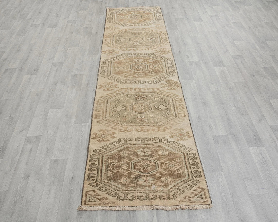 Runner Rug 2' 8" x 9' 7" | No. VR41671