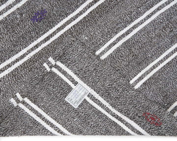 Gray Kilim Rug 5' 8" x 7' | No. VR41722
