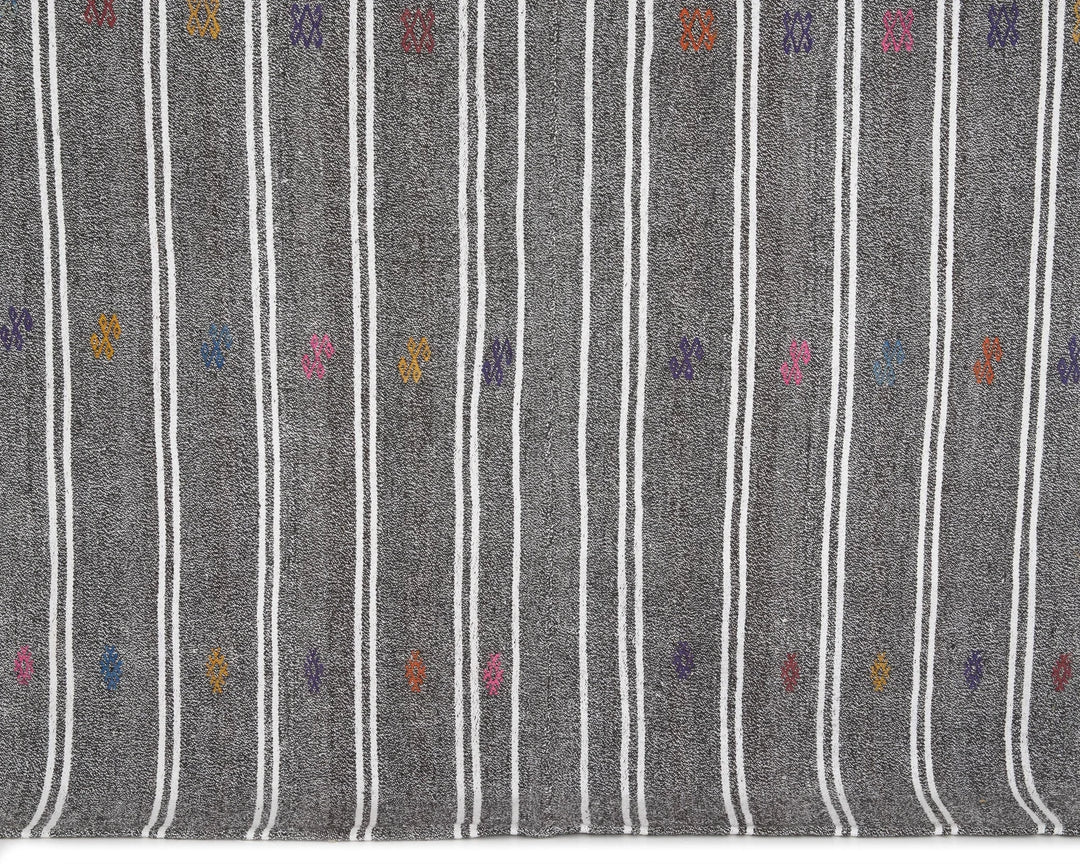 Gray Kilim Rug 5' 8" x 7' | No. VR41722