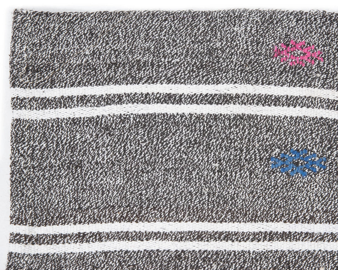 Gray Kilim Rug 5' 8" x 7' | No. VR41722