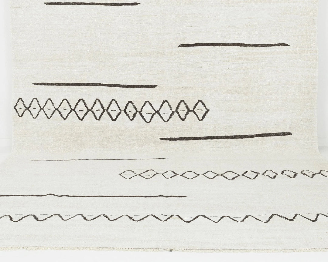 White Turkish Kilim Rug 8' x 12' 4" Flat-Weave | No. VR41784